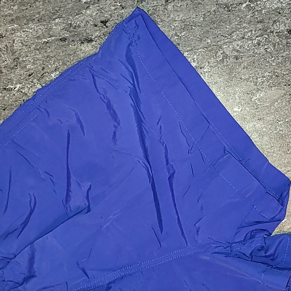 Vintage. Made in USA. Lands' End.  Nylon-Supplex women's shorts. Size Medium. - Picture 4 of 12